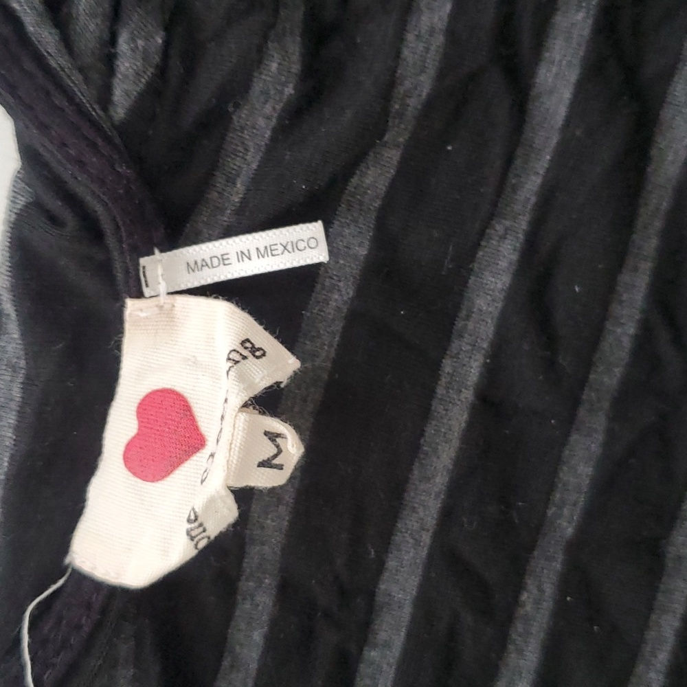 2 stripped cropped tops size med - Picture 6 of 6